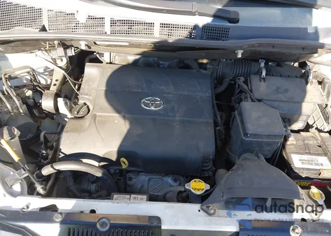 2012 Toyota Sienna Le 7 Passenger z USA, uszkodzony, nr VIN 5TDJK3DC3CS048579